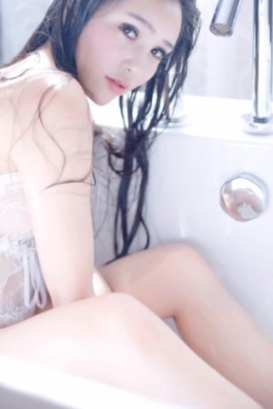 亚洲愉拍国产自一_完整版在线观看
