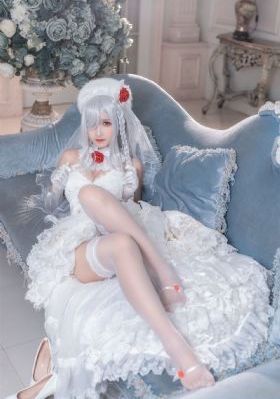 日韩美女紧身衣凹凸_未删减完整版
